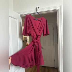 Lulu’s burgundy midi wrap dress